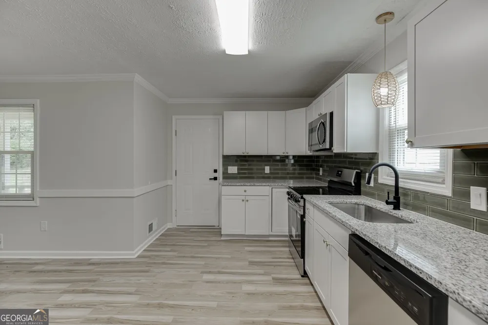 4445 Lake Forest DR Oakwood, GA 30566