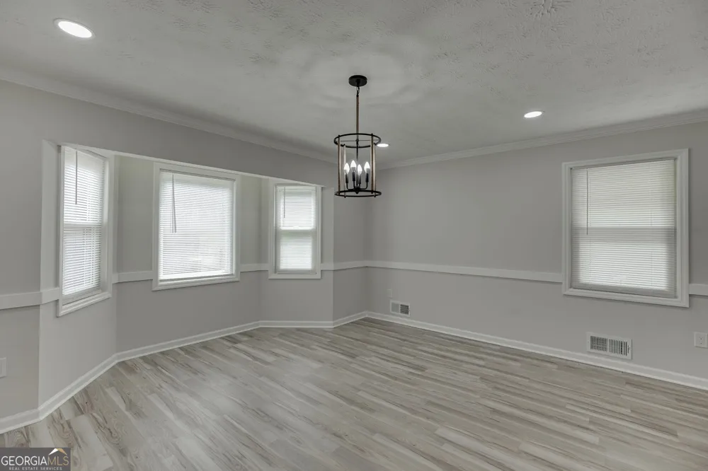 4445 Lake Forest DR Oakwood, GA 30566