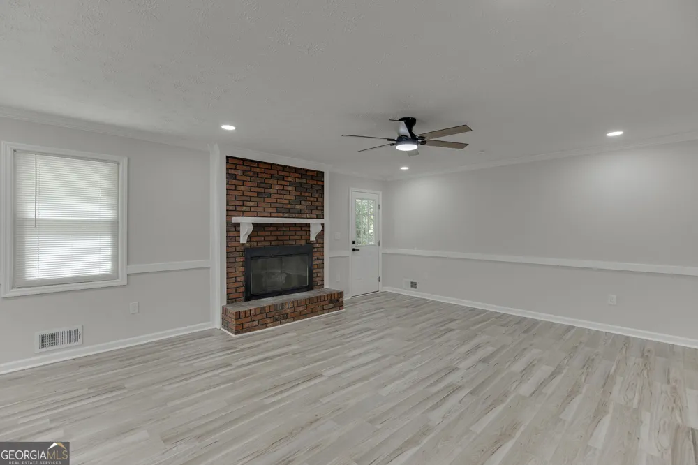 4445 Lake Forest DR Oakwood, GA 30566