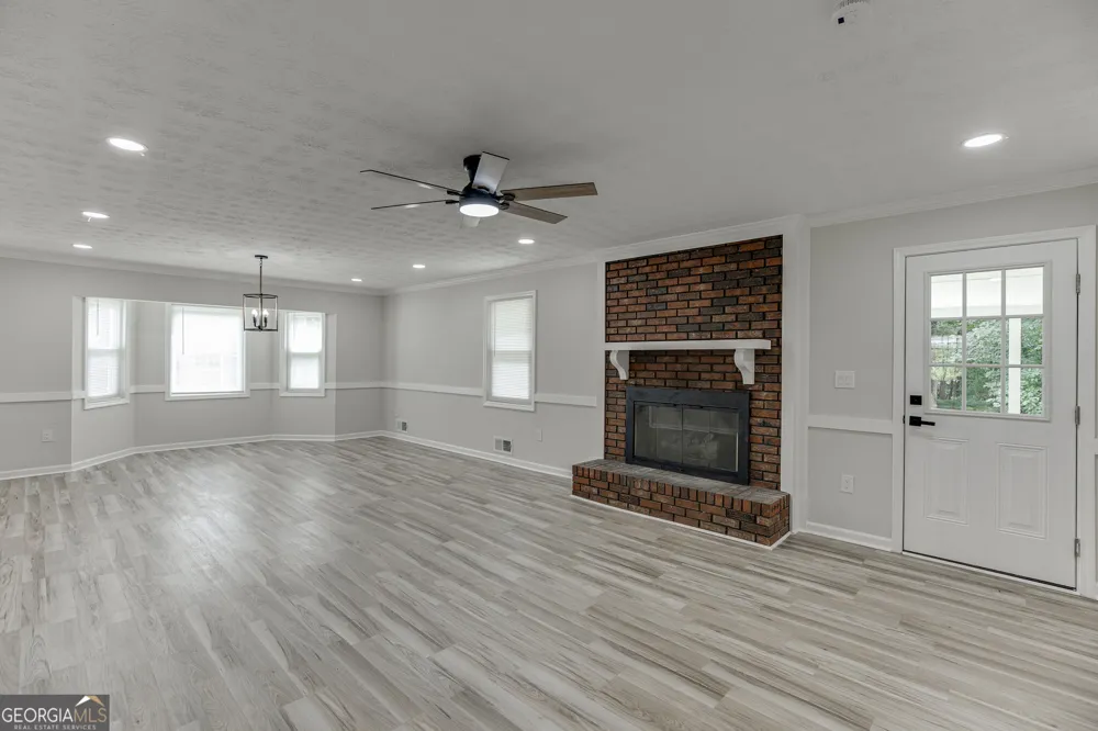 4445 Lake Forest DR Oakwood, GA 30566
