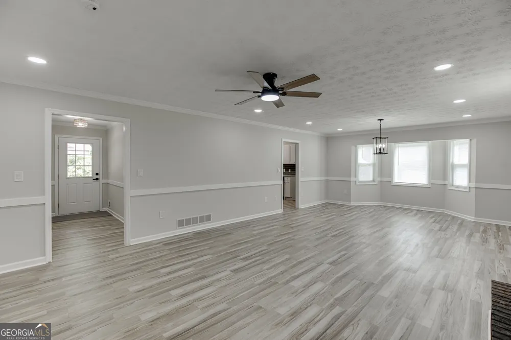 4445 Lake Forest DR Oakwood, GA 30566
