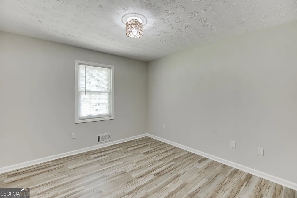 4445 Lake Forest DR Oakwood, GA 30566