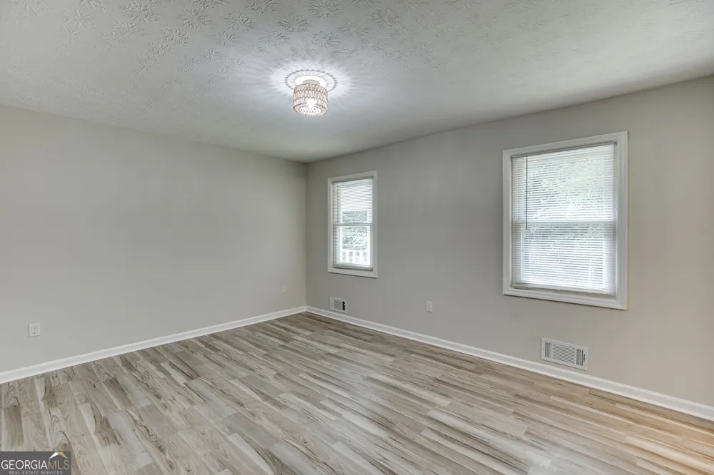 4445 Lake Forest DR Oakwood, GA 30566