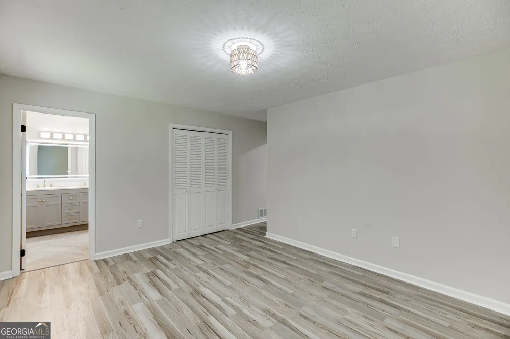 4445 Lake Forest DR Oakwood, GA 30566