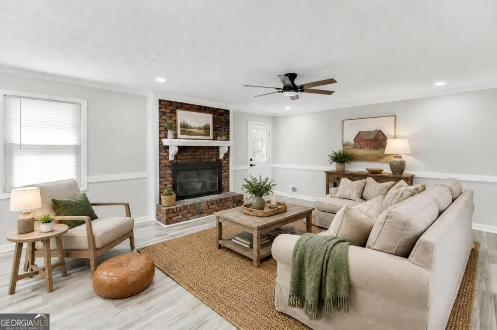 4445 Lake Forest DR Oakwood, GA 30566