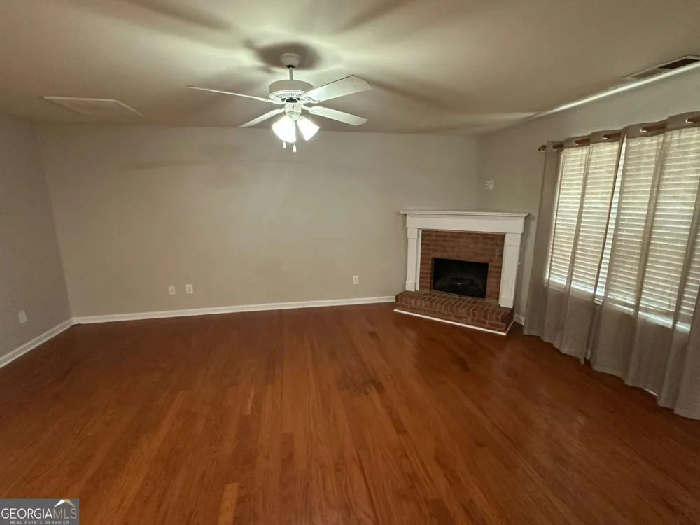 93 Princeton AVE Adairsville, GA 30103