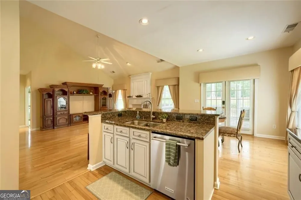 3413 Does CT Villa Rica, GA 30180