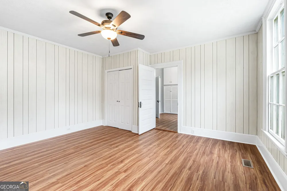106 Howard ST Byron, GA 31008
