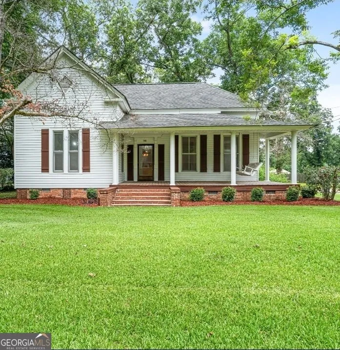 106 Howard ST Byron, GA 31008
