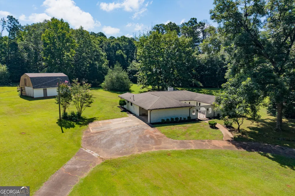 18 Valley TRL Covington, GA 30014