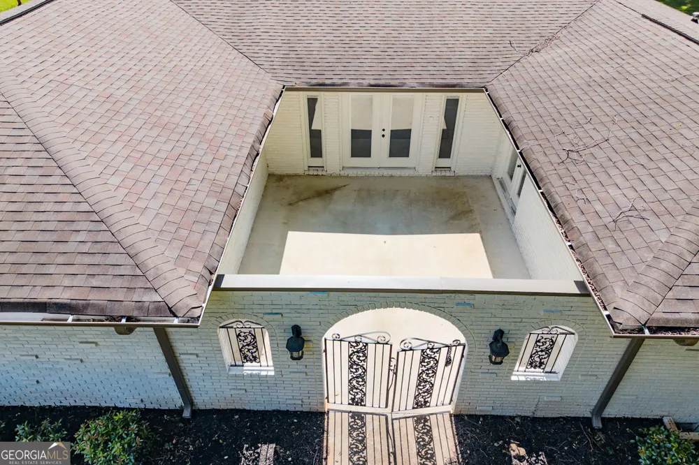 18 Valley TRL Covington, GA 30014