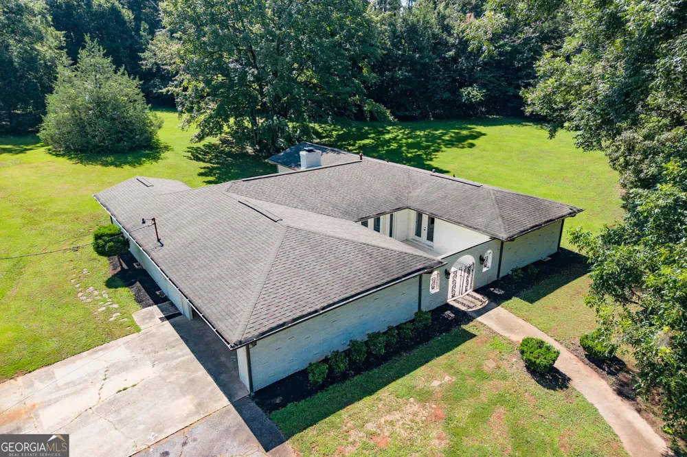 18 Valley TRL Covington, GA 30014