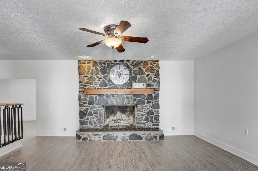 18 Valley TRL Covington, GA 30014