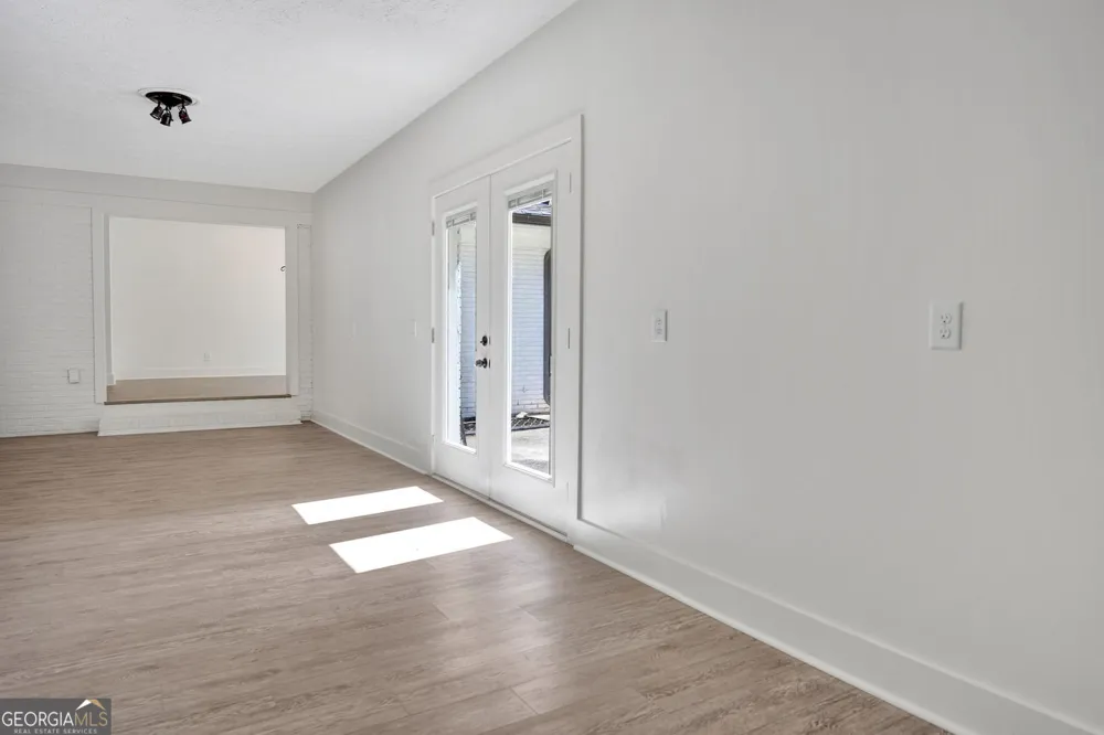 18 Valley TRL Covington, GA 30014