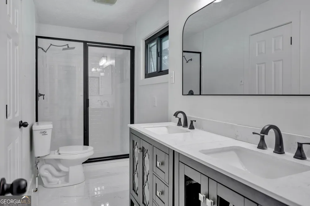 18 Valley TRL Covington, GA 30014