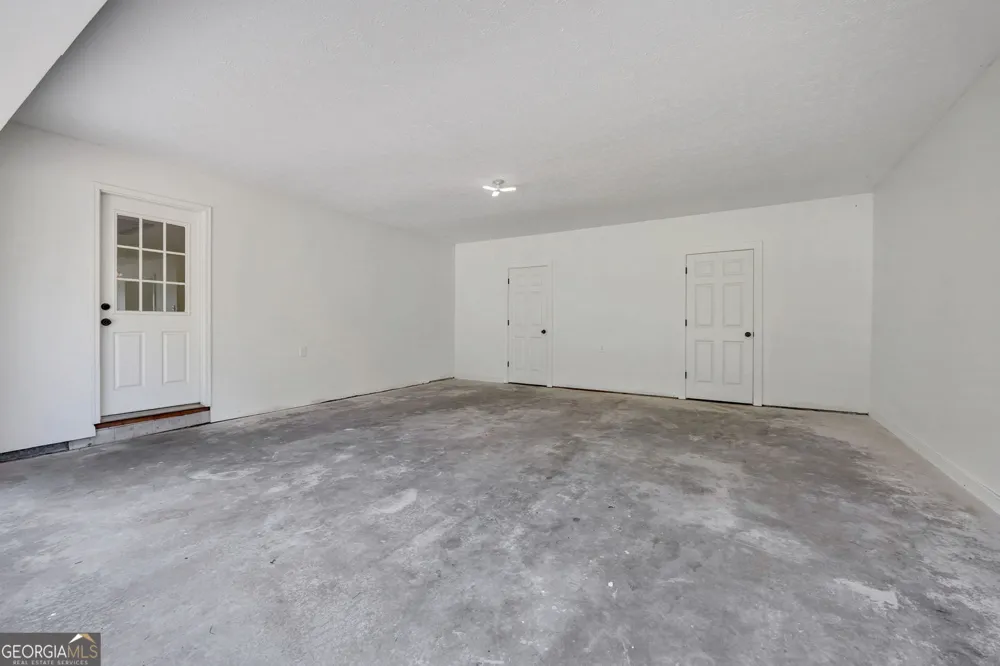 18 Valley TRL Covington, GA 30014