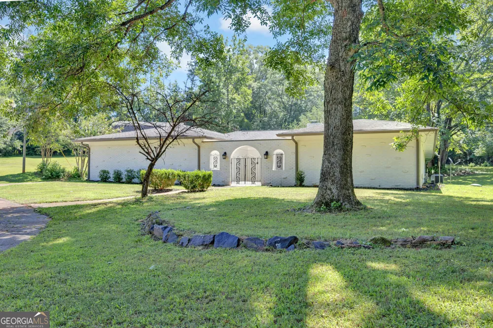 18 Valley TRL Covington, GA 30014