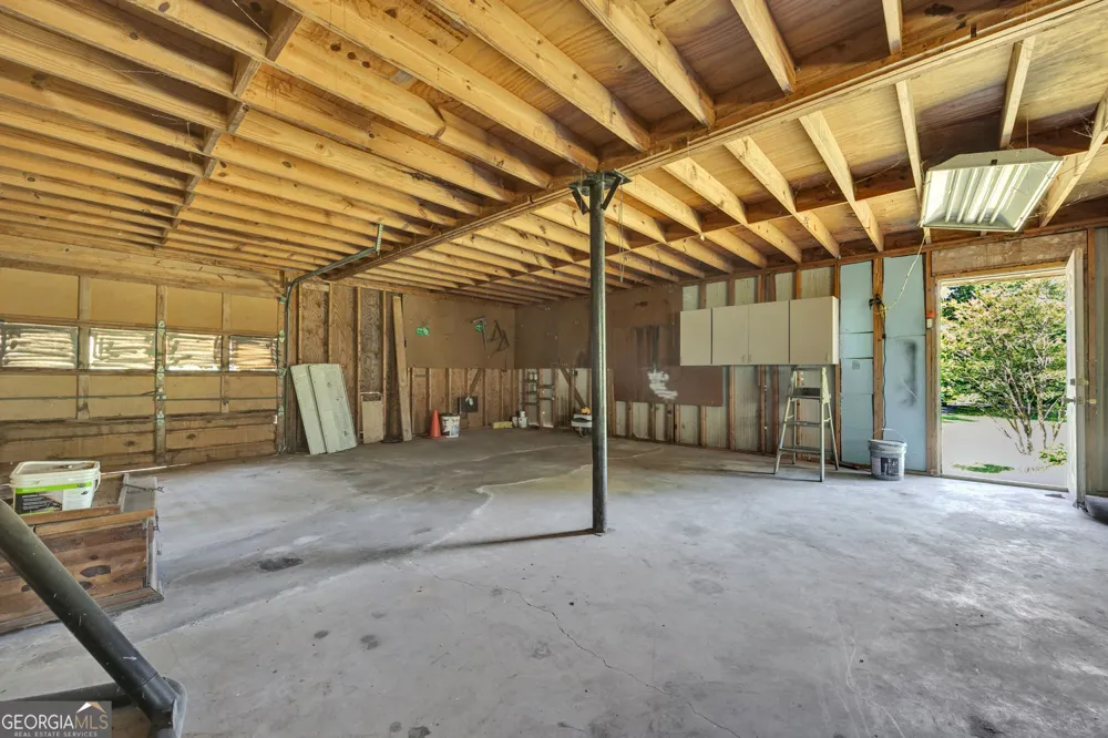 18 Valley TRL Covington, GA 30014