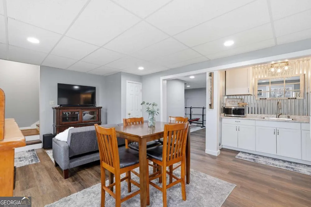 134 Nicholson LN Talking Rock, GA 30175