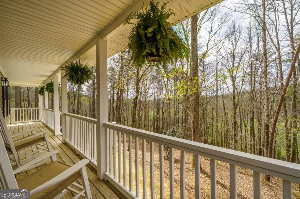 134 Nicholson LN Talking Rock, GA 30175