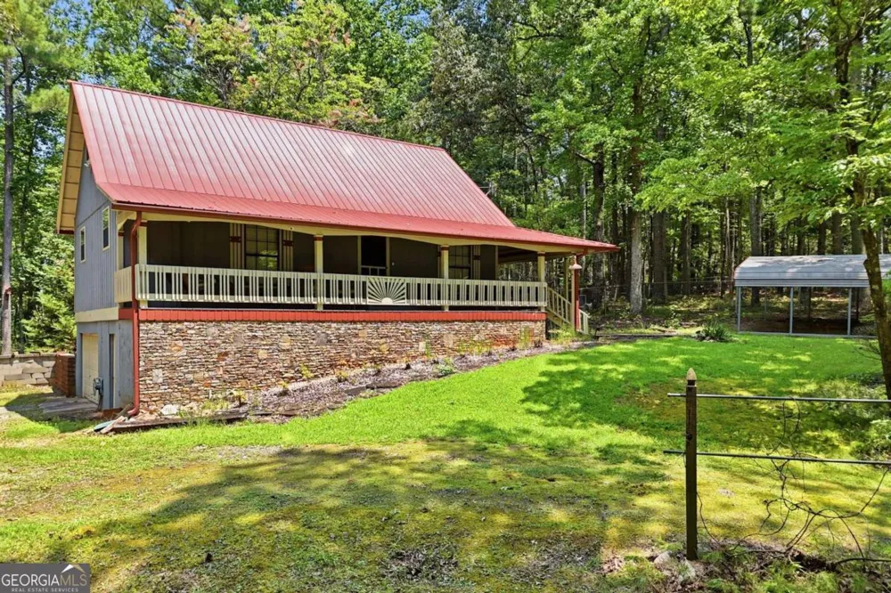 1525 Sperin RD Ball Ground, GA 30107