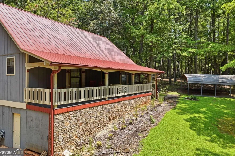 1525 Sperin RD Ball Ground, GA 30107