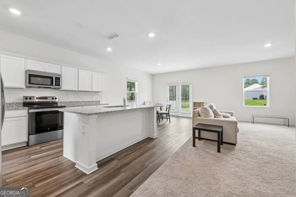 402 San Sebastian DR Locust Grove, GA 30248