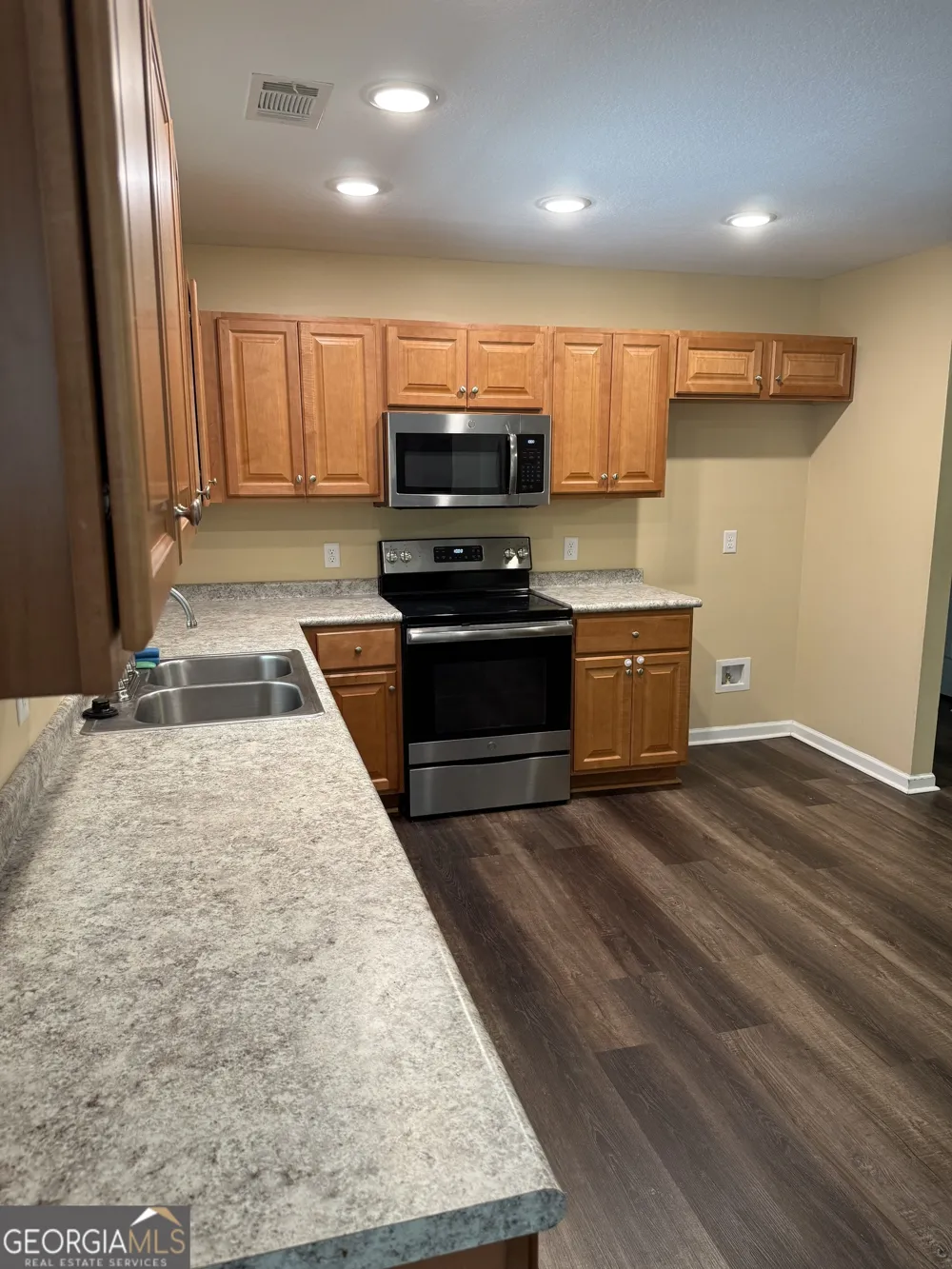 403 Wilburn Cr Statesboro, GA 30458