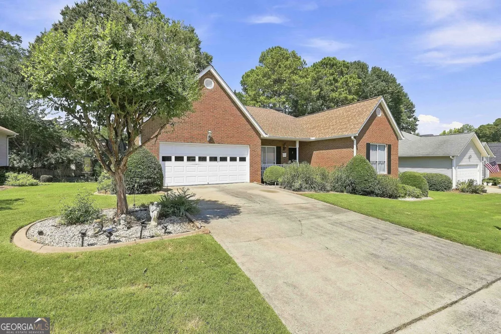250 Brittany Chase Fayetteville, GA 30214