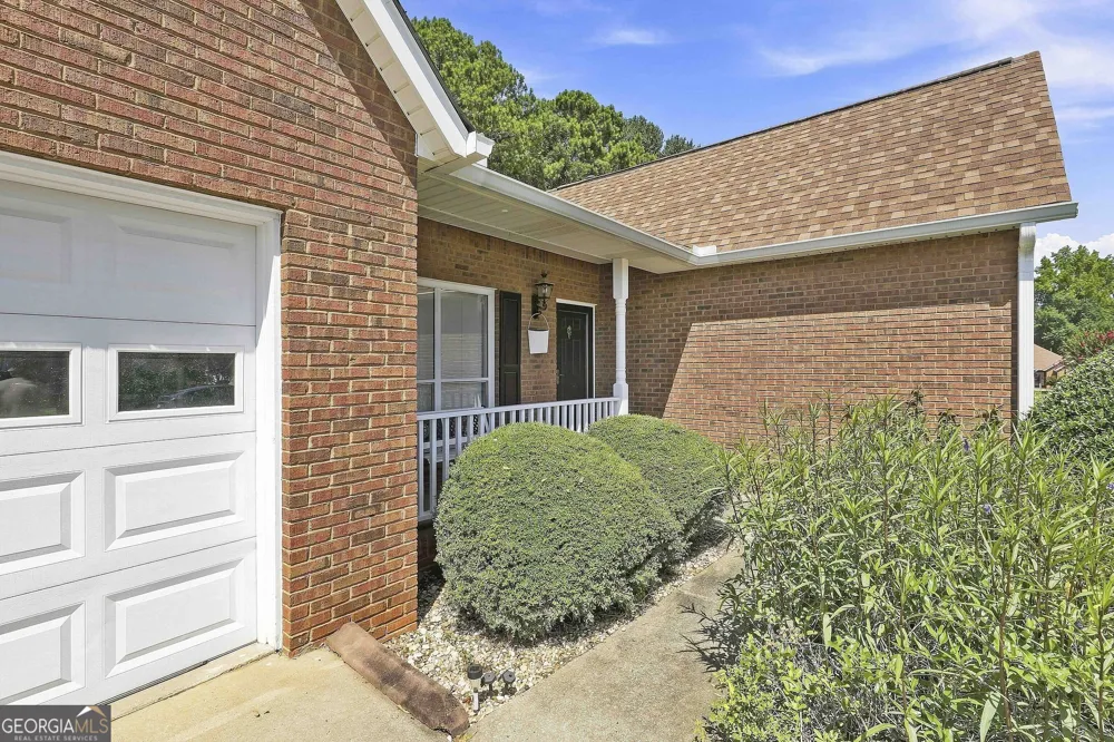 250 Brittany Chase Fayetteville, GA 30214