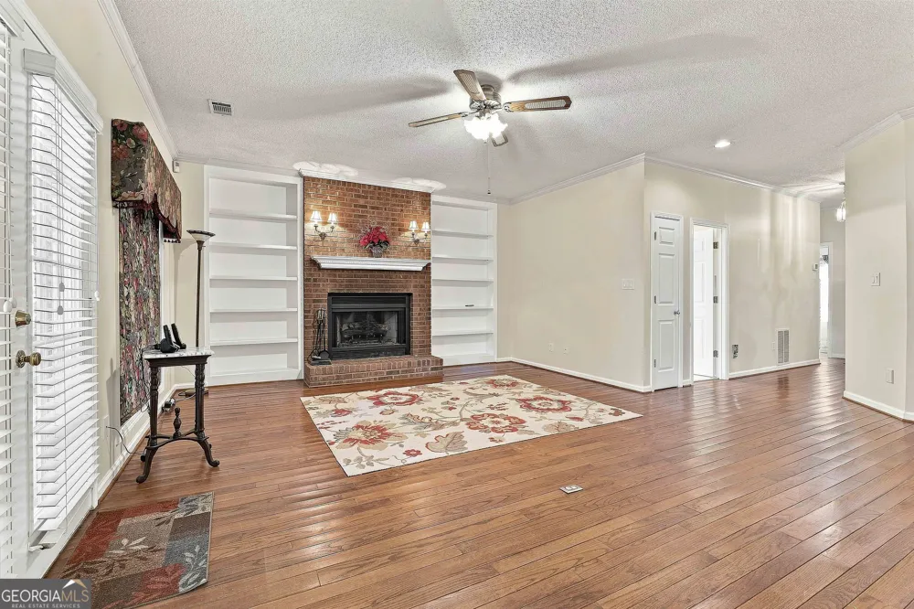 250 Brittany Chase Fayetteville, GA 30214