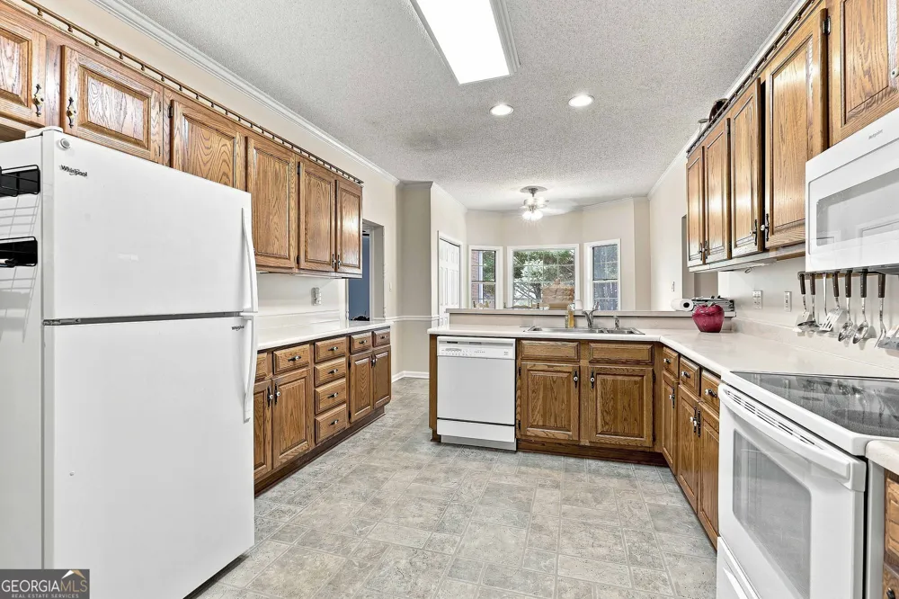 250 Brittany Chase Fayetteville, GA 30214