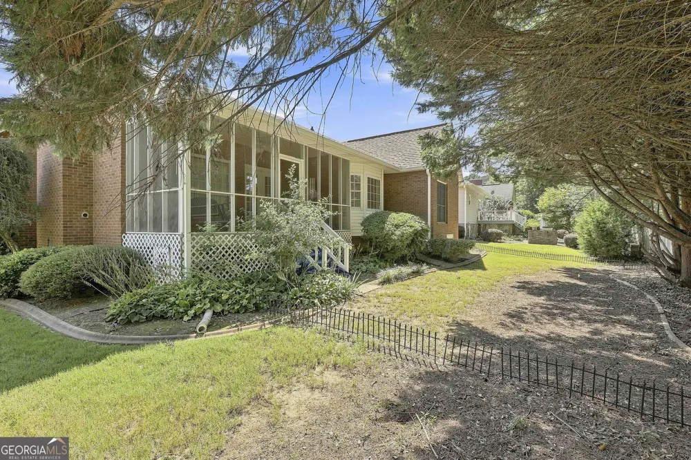 250 Brittany Chase Fayetteville, GA 30214