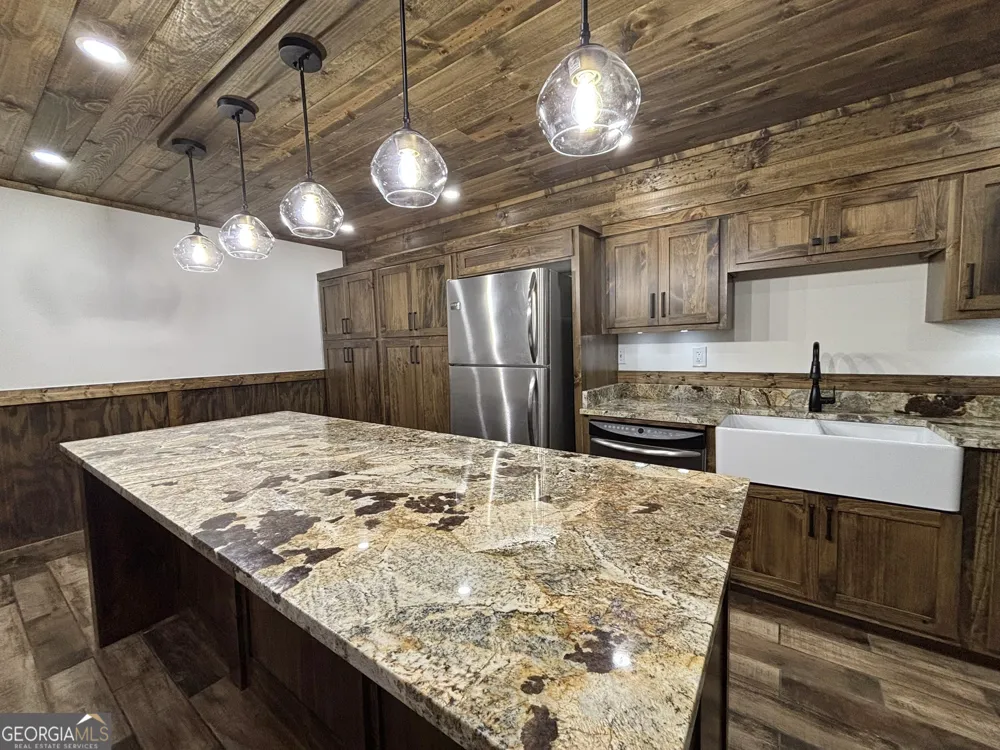 251 Walnut RD Blairsville, GA 30512