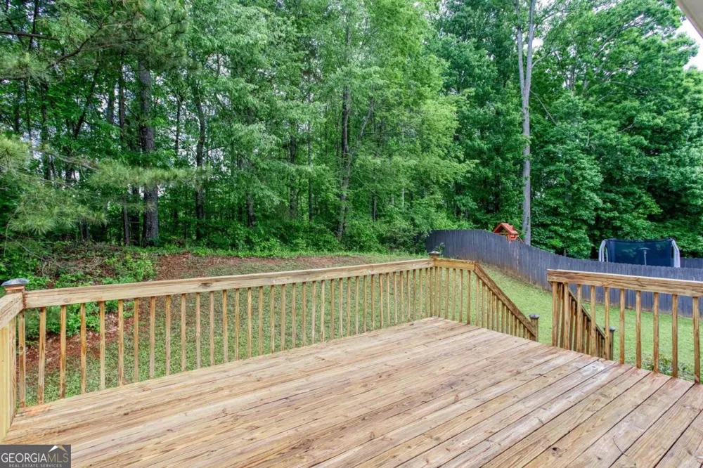 1077 Athena CT Acworth, GA 30101