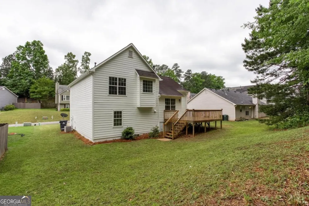 1077 Athena CT Acworth, GA 30101