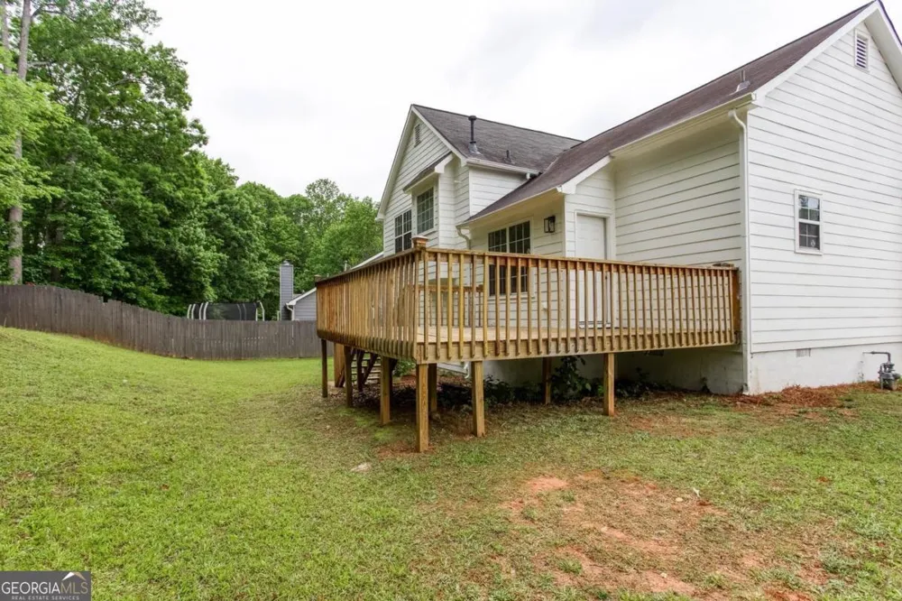 1077 Athena CT Acworth, GA 30101