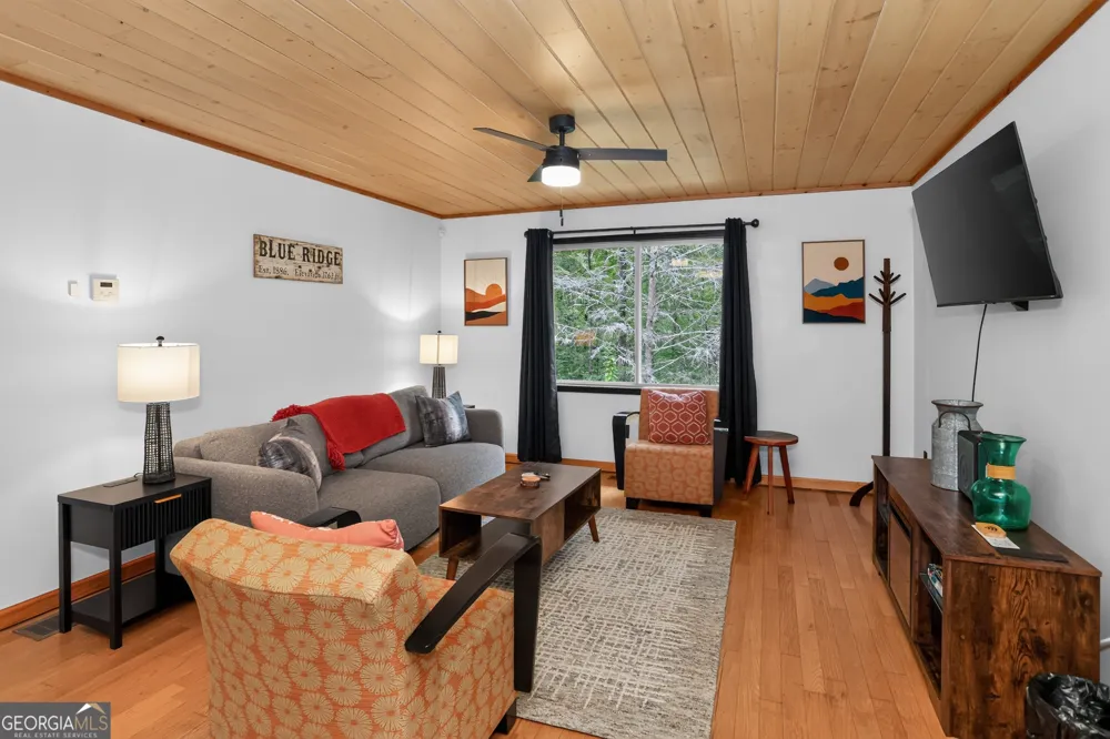 333 Bent Wood LN Blue Ridge, GA 30513