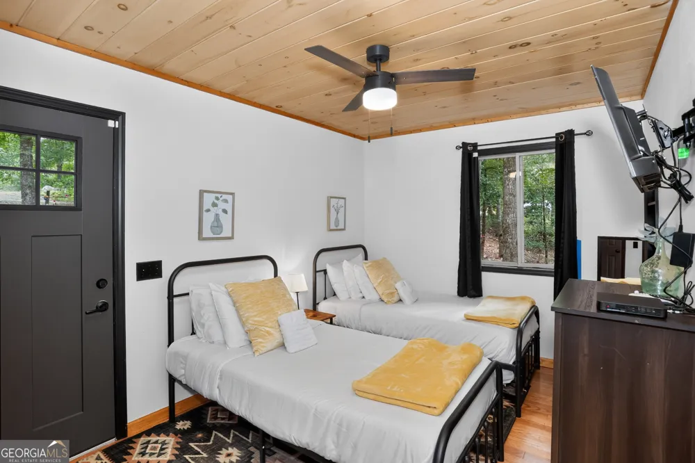 333 Bent Wood LN Blue Ridge, GA 30513