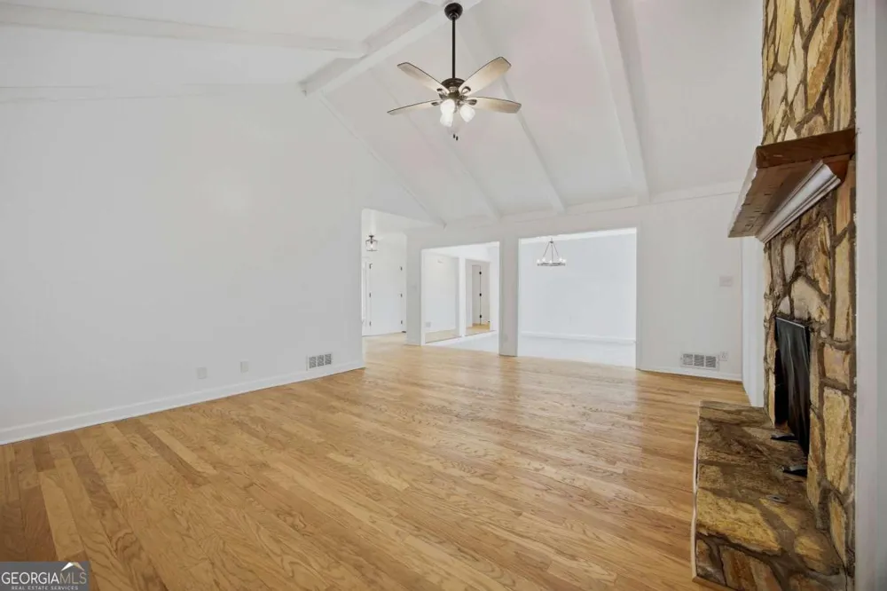 495 Knoll Woods DR Roswell, GA 30075