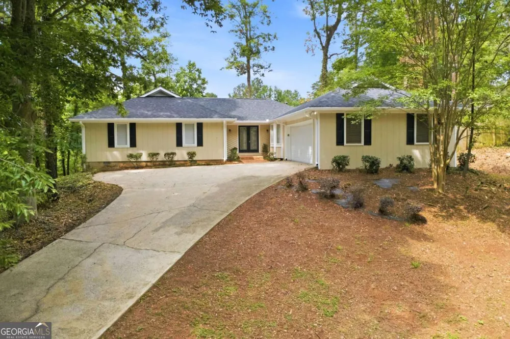 495 Knoll Woods DR Roswell, GA 30075