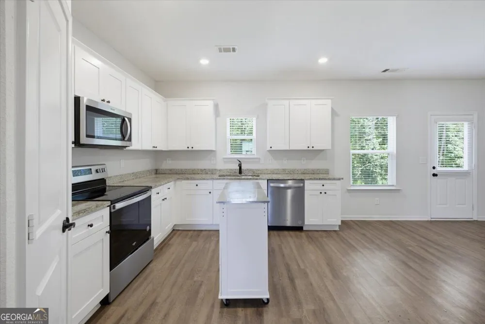 446 Samara CT Fairburn, GA 30213