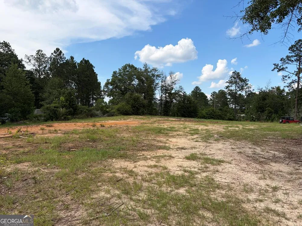 57 Lakeside DR Tifton, GA 31793