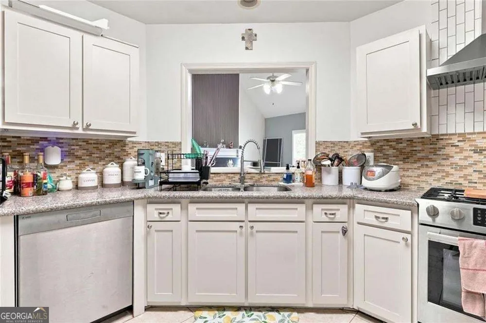 228 Meryton CIR Dallas, GA 30157