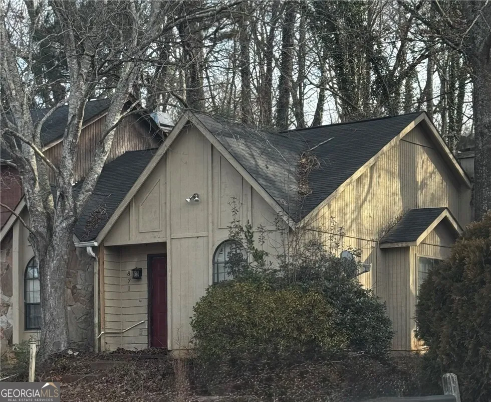 871 Brandy Oaks LN Stone Mountain, GA 30088