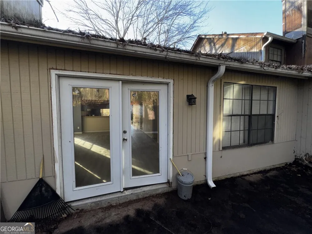 871 Brandy Oaks LN Stone Mountain, GA 30088