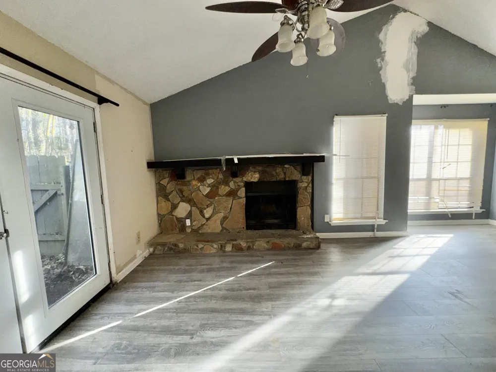 871 Brandy Oaks LN Stone Mountain, GA 30088