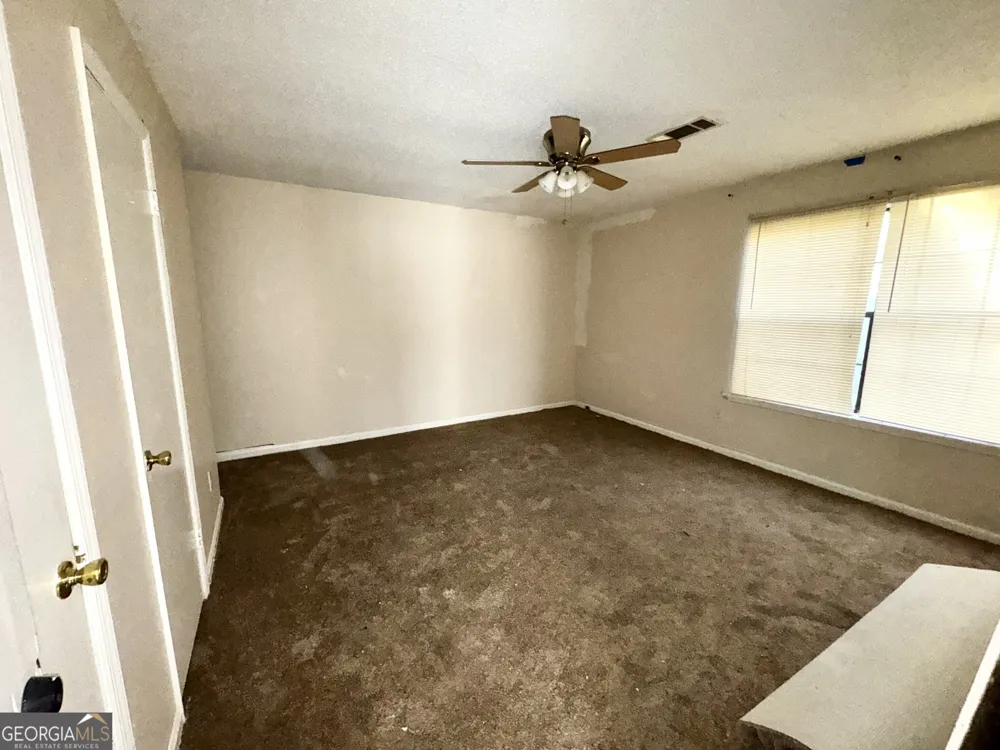 871 Brandy Oaks LN Stone Mountain, GA 30088