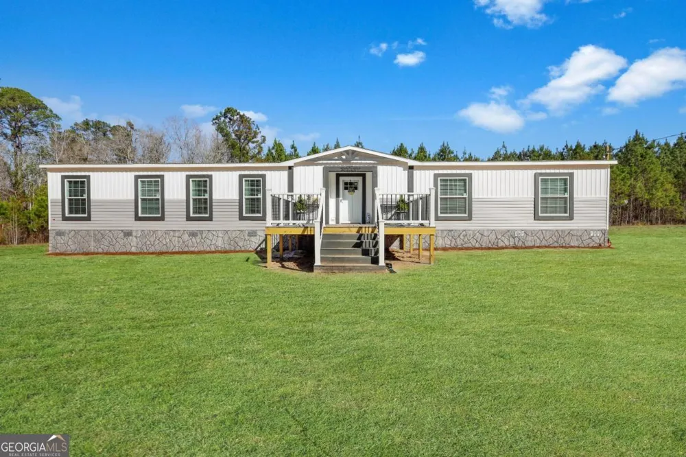 2505 Odum Road South Odum, GA 31555