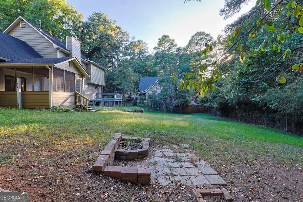 125 Picketts Lake DR Acworth, GA 30101
